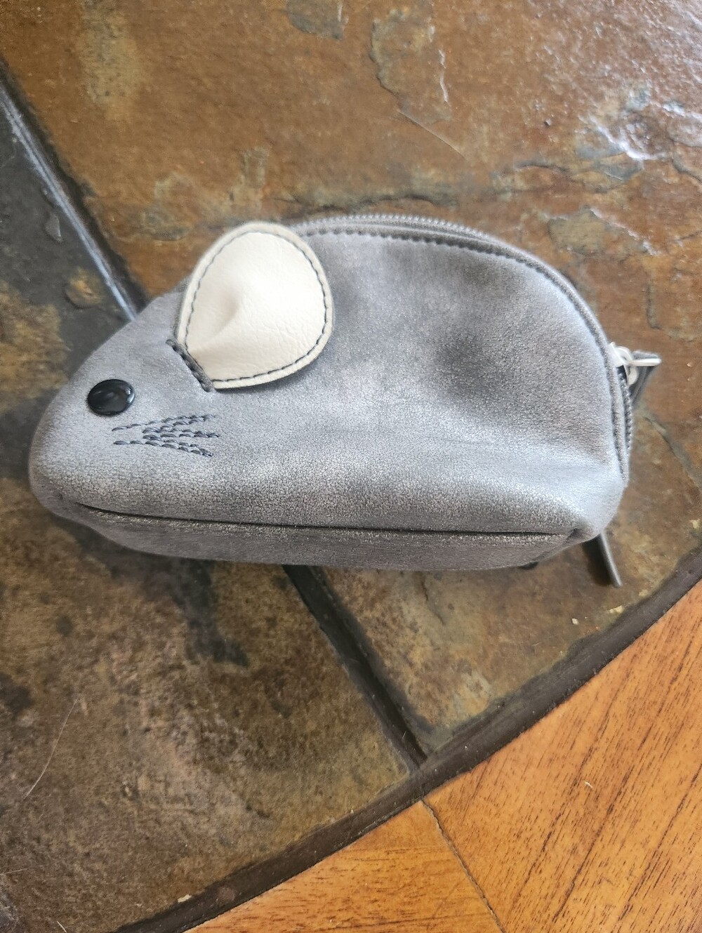 Relic Womens Mouse Change Purse